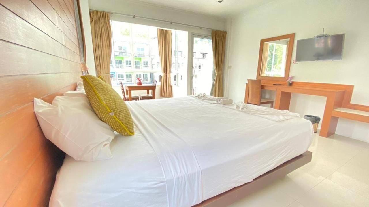 Sukcheewa Residence Phuket Patong Phòng bức ảnh