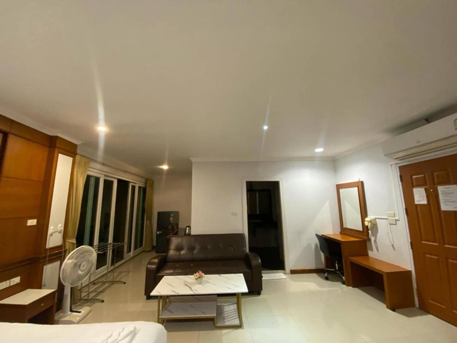 Sukcheewa Residence Phuket Patong Phòng bức ảnh